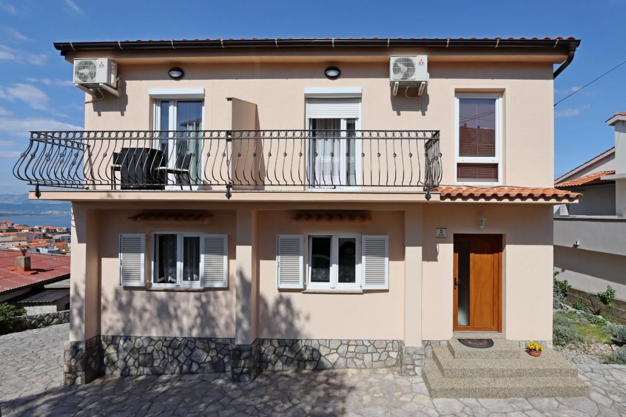 Apartments And Rooms With Parking Space Vrbnik, Krk - 5299 Exterior photo