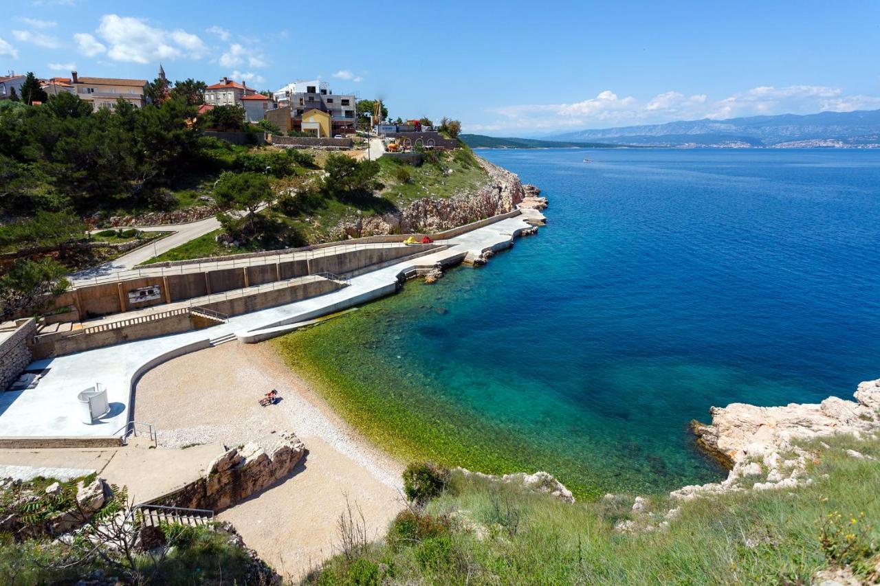 Apartments And Rooms With Parking Space Vrbnik, Krk - 5299 Exterior photo