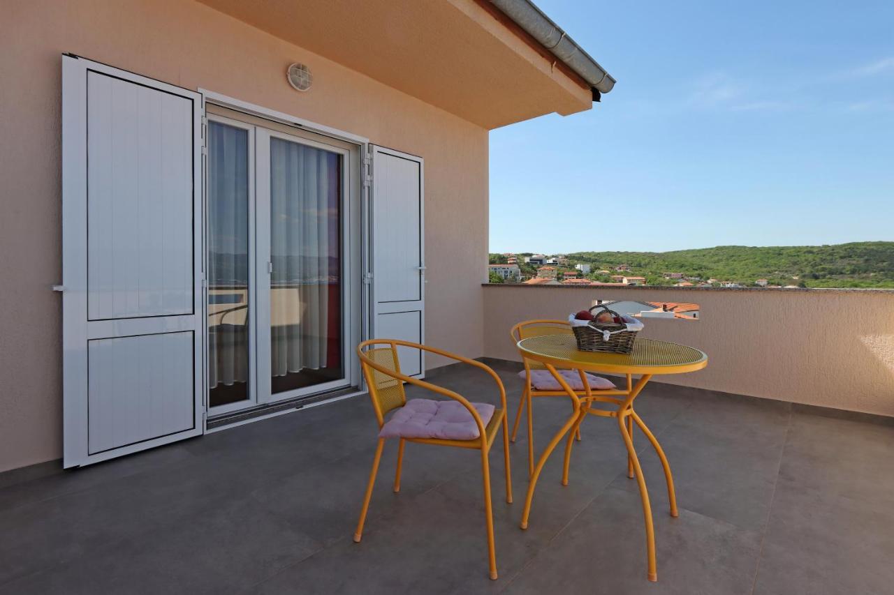 Apartments And Rooms With Parking Space Vrbnik, Krk - 5299 Exterior photo